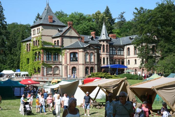 Muzeum&#x20;Leśnictwa&#x20;–&#x20;Oficyna&#x20;podczas&#x20;Festiwalu&#x20;Lasu&#x2c;&#x20;fot&#x2e;&#x20;P&#x2e;D&#x2e;